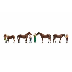 Noch 15632 Horse Care, 4 figures + 4 horses, H0