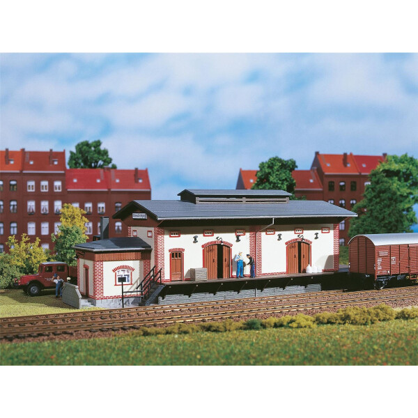 Auhagen 11399 Freight shed, H0