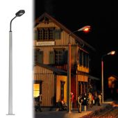 Busch 4136 Street Lamp on Concrete Pole, H0