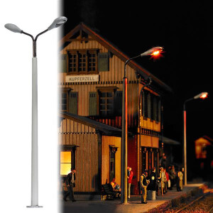 Busch 4138 Lampadaire à deux réflecteurs...