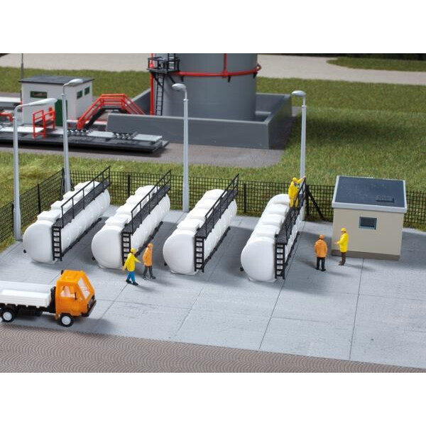 Auhagen 13335 4 Tanks, TT