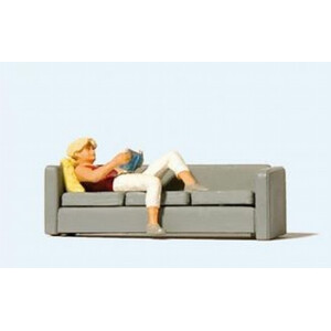 Preiser 28179 Lesende auf Sofa, H0