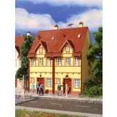 Vollmer 43844 Reihen-Doppelhaus, gelb, H0
