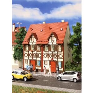 Vollmer 43847 Pair of Semi-Detached Houses (Timber Frame), H0