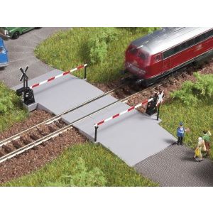 Auhagen 44637 Level crossing with barrier, N