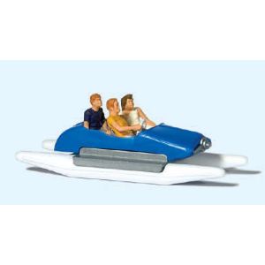 Preiser 10682 Family in pedal boat (1), H0