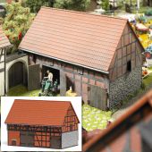 Busch 1506 Barn with Small Stable, H0