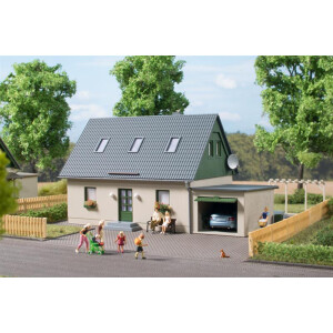 Auhagen 11454 Einfamilienhaus mit Garage, H0