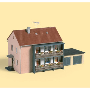 Auhagen 12236 Multi-family house, H0/TT