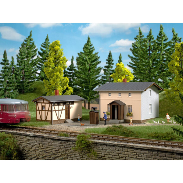 Auhagen 11457 Railwayman´s house with side building, H0