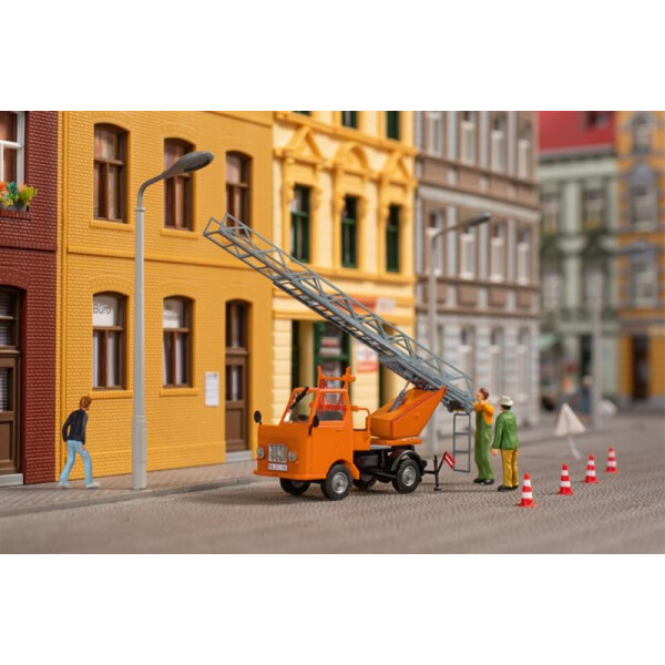 Auhagen 41656 Multicar M22 with rotating ladder, H0