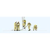Preiser 10771 Firemen, Uniform beige colour, H0