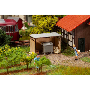 Faller 180300 Dustbin booth with salvaged material...