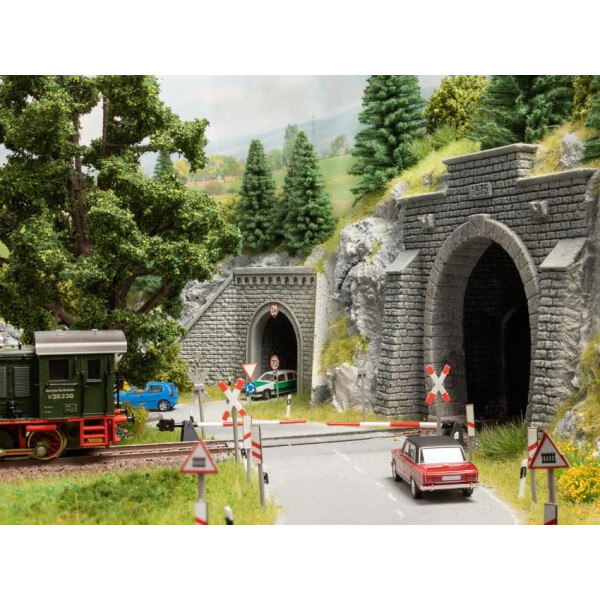 Noch 14387 Verkehrsschilder-Set, H0