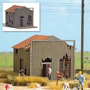 Busch 9718 Verfallenes Haus, H0