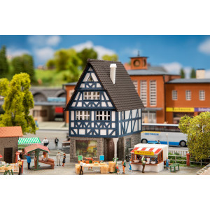 Faller 232157 Half-timbered house with pharmacy, N