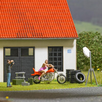 Busch 79811 Action Set: Biker Model, H0