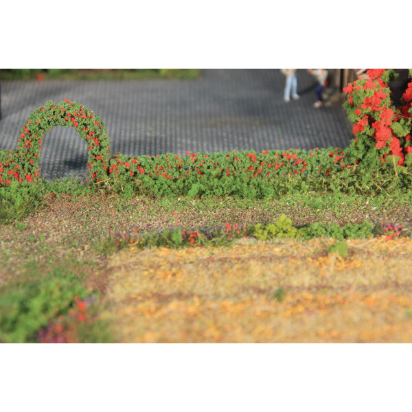 Heki 11806 2 flexible Rosenhecken 7 x 7 mm, je 50 cm lang, N - H0