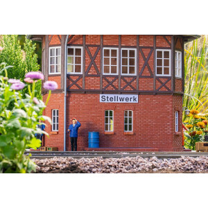 Pola 330861 Stellwerk mit Fachwerk, G