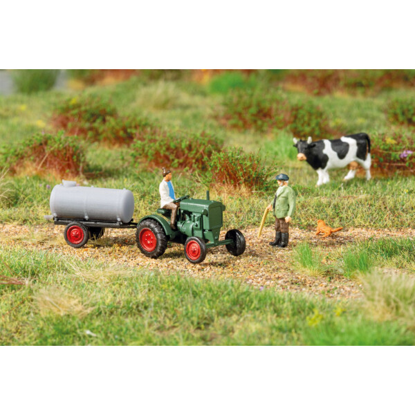 Auhagen 43697 Deutz-Schlepper F1M414 mit Anhänger, TT