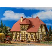 Vollmer 43654 Settlement House with Timber Frame, H0