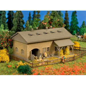 Vollmer 47723 Schweinestall mit Schweinen, N